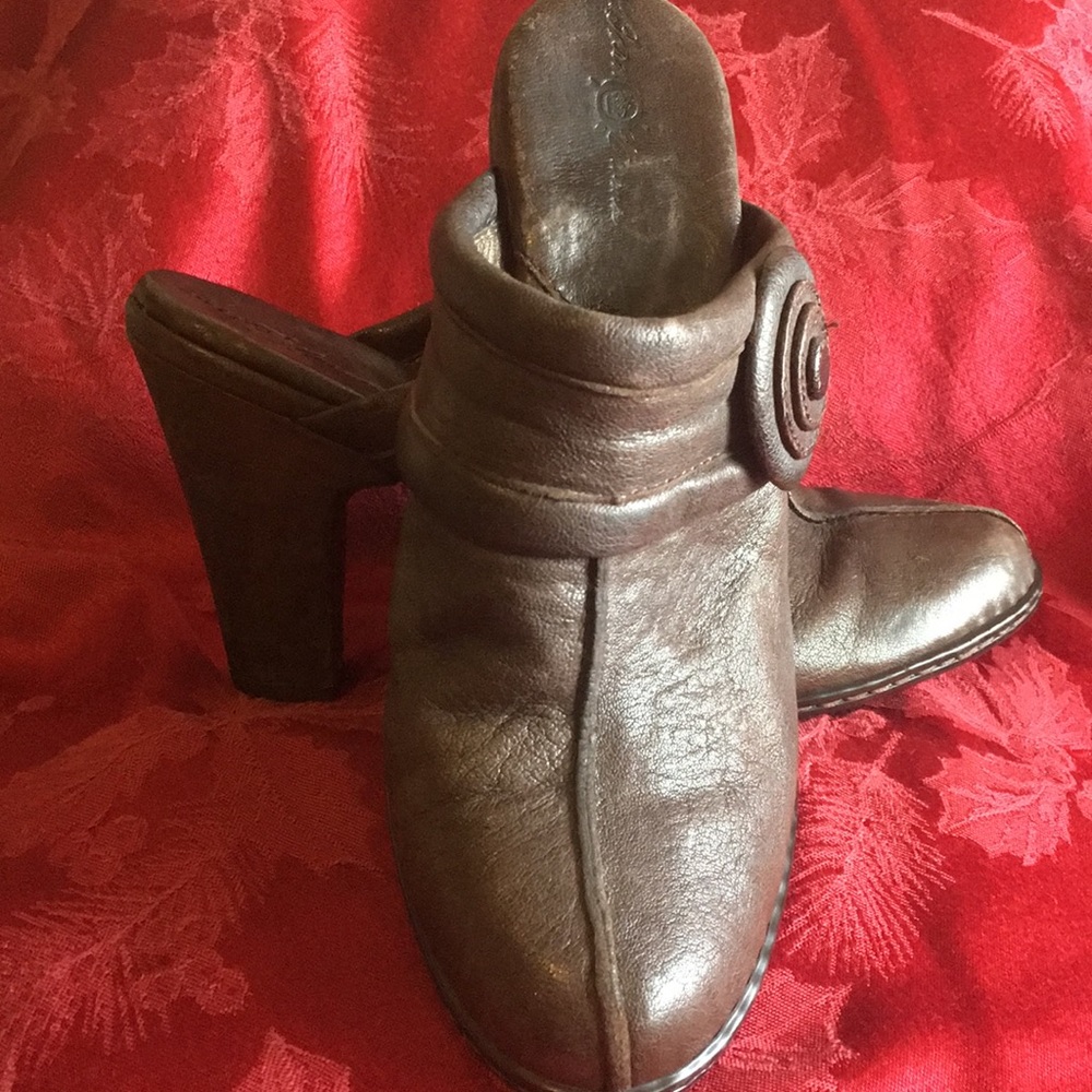 Dark brown Born clog size 9